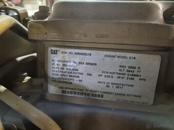 motor CATERPILLAR C18 - 5