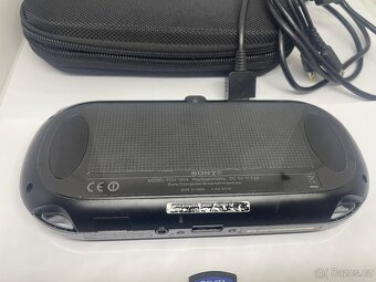 PS Vita Wi-Fi (PCH-1004) OLED -16GB - 5