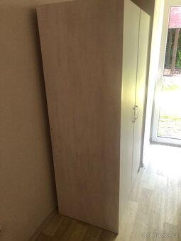 Ložnice , noční stolky a satni skříň - 5