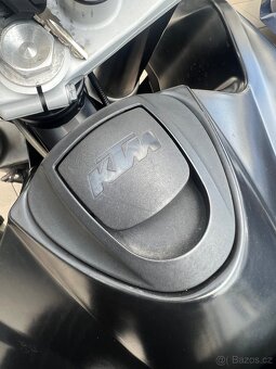 KTM 690 SM LC4 - 5