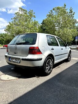 Volkswagen Golf 4 1.6 - 5