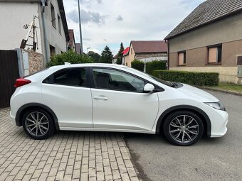 Honda Civic 1.6 i-DTEC model 2014 - 5