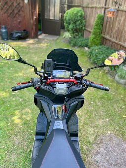 Aprilia sr gt 125 sport - 5