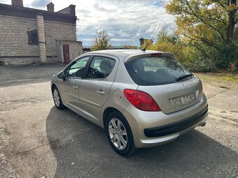Peugeot 207 1,6i 88kw Panorama Edition - 5