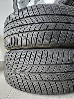 Orig. Skoda 5x112 Zimní Barum 215/50/17 - Zánovní - 5