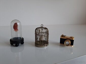 Miniatury + dřevěný rámeček/polička na miniatury - 5