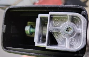 prodám loketku do VW Bory a Golfa 4 - 5