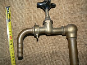 Stará mosazná pípa-výtokový ventil - 5