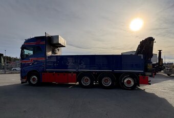Volvo FH16 650 8x4 valník s hydraulickou rukou - 5