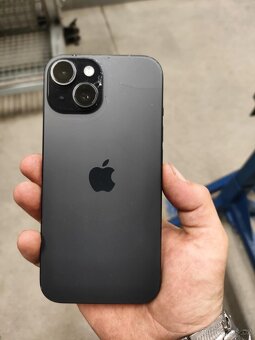 iPhone 15 - 5