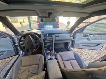 Mercedes E430 - 5