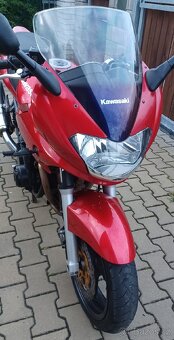 Kawasaki ZR-7S - 5