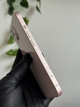 iPhone 13 128GB růžový - 100% baterie - 5