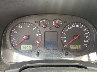 Vw golf 4 1.6 - 5