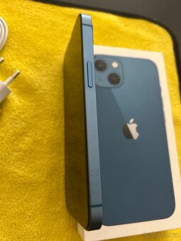 iPhone 13, 128 GB, modrá barva — ve skvělém stavu - 5