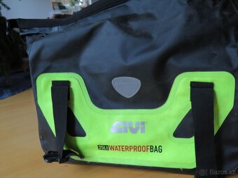 prodám kufry/brašny GIVI 25l Waterproof na postranní nosiče - 5