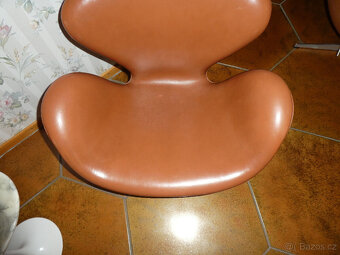 Fritz Hansen Arne Jacobsen Swan Chair křeslo labutí kůže koň - 5