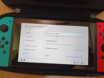 Nintendo Switch V2 s Chipem a Koženým pouzdrem - 5