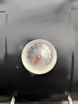 Zahradní oválný gril - 5