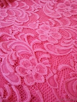 Těhotenské červené šaty - 5