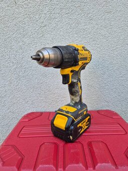 aku vrtačka DeWALT DCD709+akumulátor, baterie DeWALT DCB182 - 5