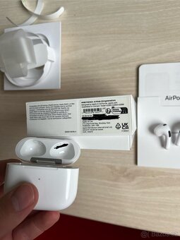 Apple AirPods 3 original s MagSafe pouzdrem - 5