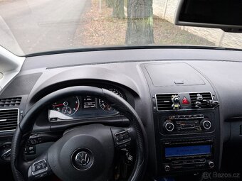 Volkswagen Touran - 5