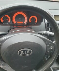 Kia ceed 1.6 crdi 85kw - 5