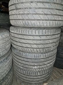 Letni pneu 255 35 19 - 5