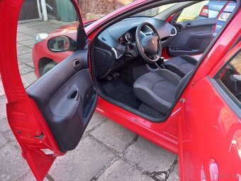 Peugeot 206+ 1,4 benzín r.v.2010 - 5
