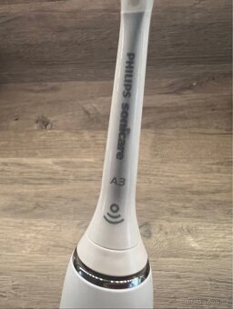 Zubní kartáček Philips Sonicare 9000 DiamondClean HX9911/19 - 5