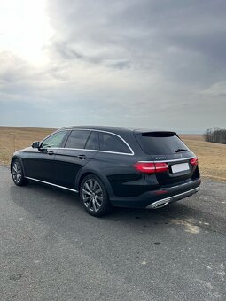 Mercedes Benz E220d - 5