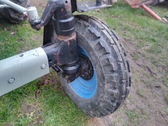 Vyměním prachovky svislého čepu zetor - 5