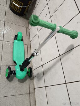 Dětská trojkolobezka - 5