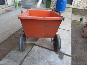 Vyklápěcí vozík Fortschritt - 5
