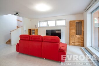Prodej rodinného domu 5+kk s balkonem - 5