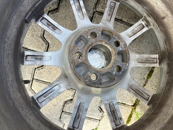 4x litá kola 5x100 R16, zimní pneu - 5