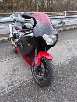 Aprilia Rsv 1000 - 5