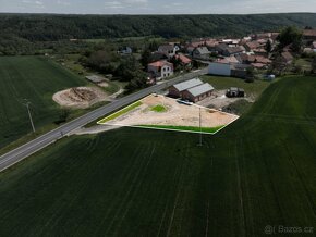 Prodej stavebního pozemku 970 m² Ročov, okres Louny - 5