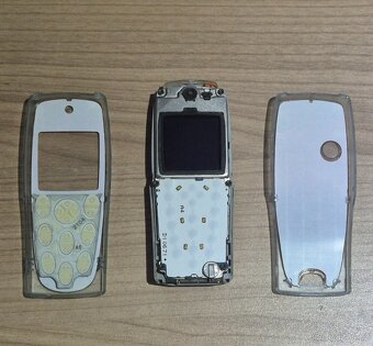 Nokia 3200 - kompletni baleni, 99% stav - 5