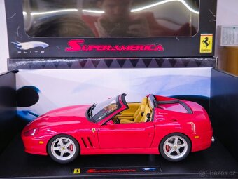 Modely Ferrari 1:18 HotWheels ELITE - 5