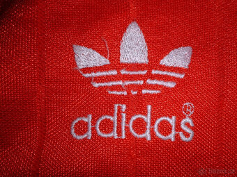Manchester United 198283 Obnošený zápasový dres s číslem 4 A - 5