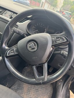 PRODÁM VEŠKERÉ NÁHRADNÍ DÍLY ŠKODA OCTAVIA 3 COMBI 2016 4+4 - 5