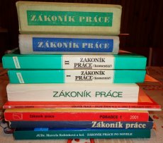Prodám 10 knih vydání Zákoníku práce - 5