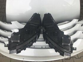 Tesla Y,3,S díly - 5