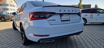 Škoda Superb 2.0 TDI DSG SportLine 4x4 PanoramaŤažnéKamer - 5