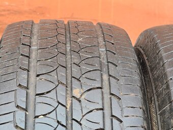 Letní Barum 215/65/15C - 5