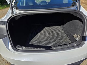 Tesla Model 3 Highland - 5