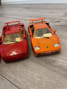 Bburago 1:24 sbírka 3x modelu aut lehce poškozené - 5