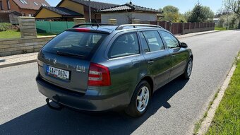 Škoda Octavia II 1.6 FSI 85kW - 5